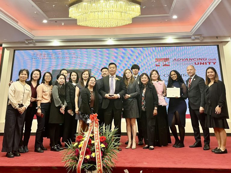 CAIPA Latest News - CAIPA Members Qingliang Tony Wang and Lisa Eng Honored for Community Services 亞美醫師協會會員王慶良與伍少玲獲嘉獎